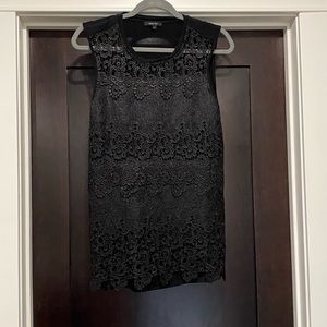 RW&CO Layered Lace Sleeveless Top - Small